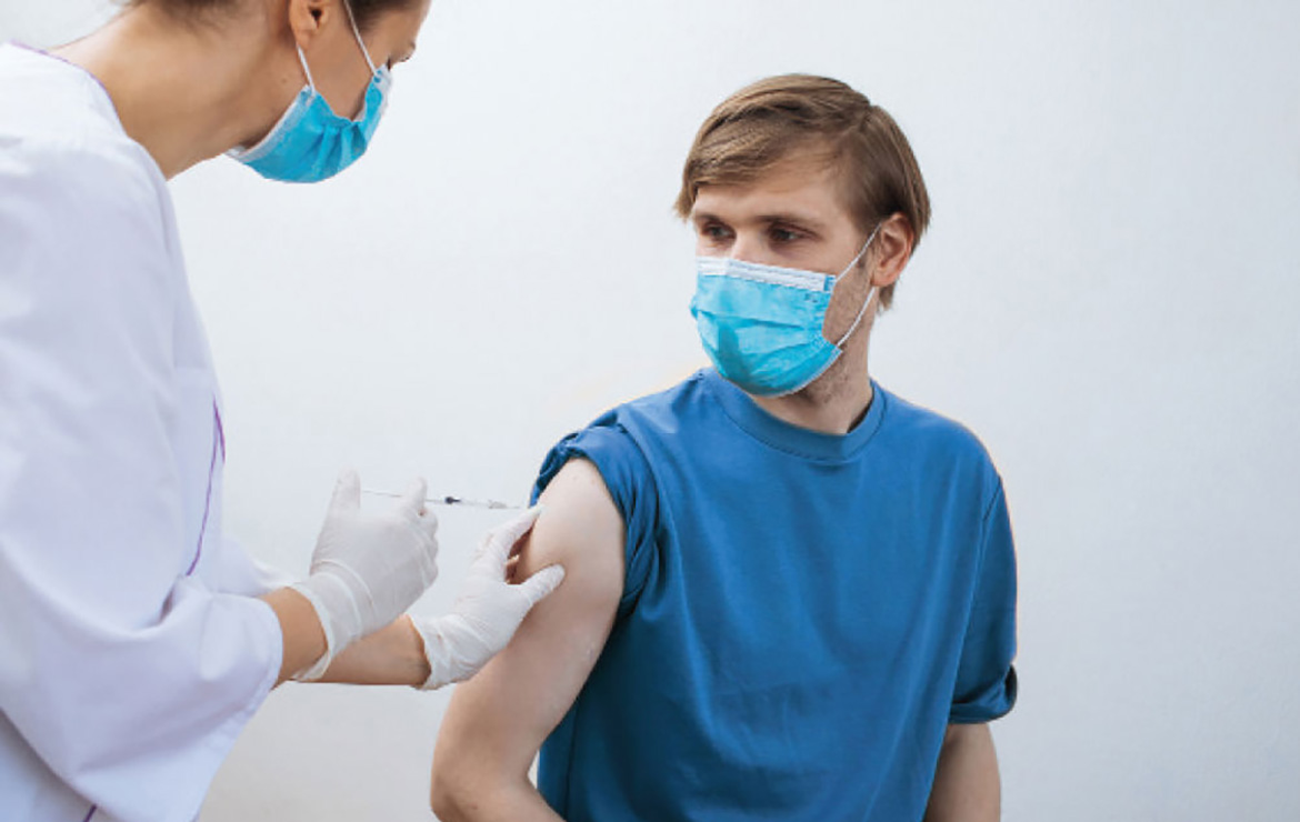 https://calpers.sharphealthplan.com/images/default-source/site-images/hero-images/masked-patient-getting-vaccinated-by-masked-nurse-1170x740.jpg?sfvrsn=ed9ba380_3